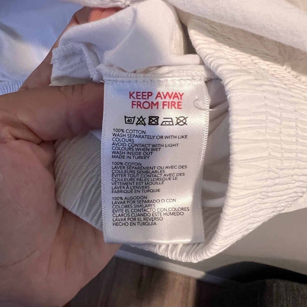 Cropped White Hooded Shirt - Picture 5 of 5